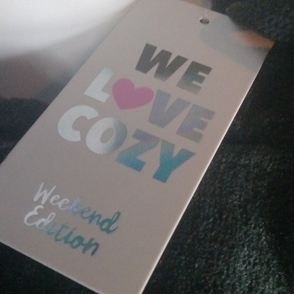 Weekend edition we love cozy hoodie‎ size S/P black cropped plush - Picture 3 of 3